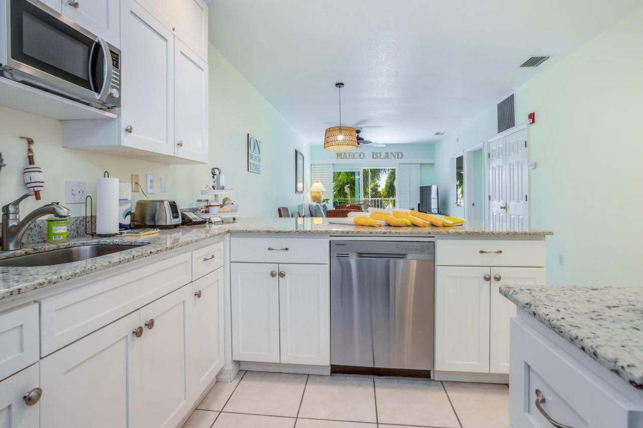 Sunshine On My Shoulders Apartment Marco Island Exterior photo